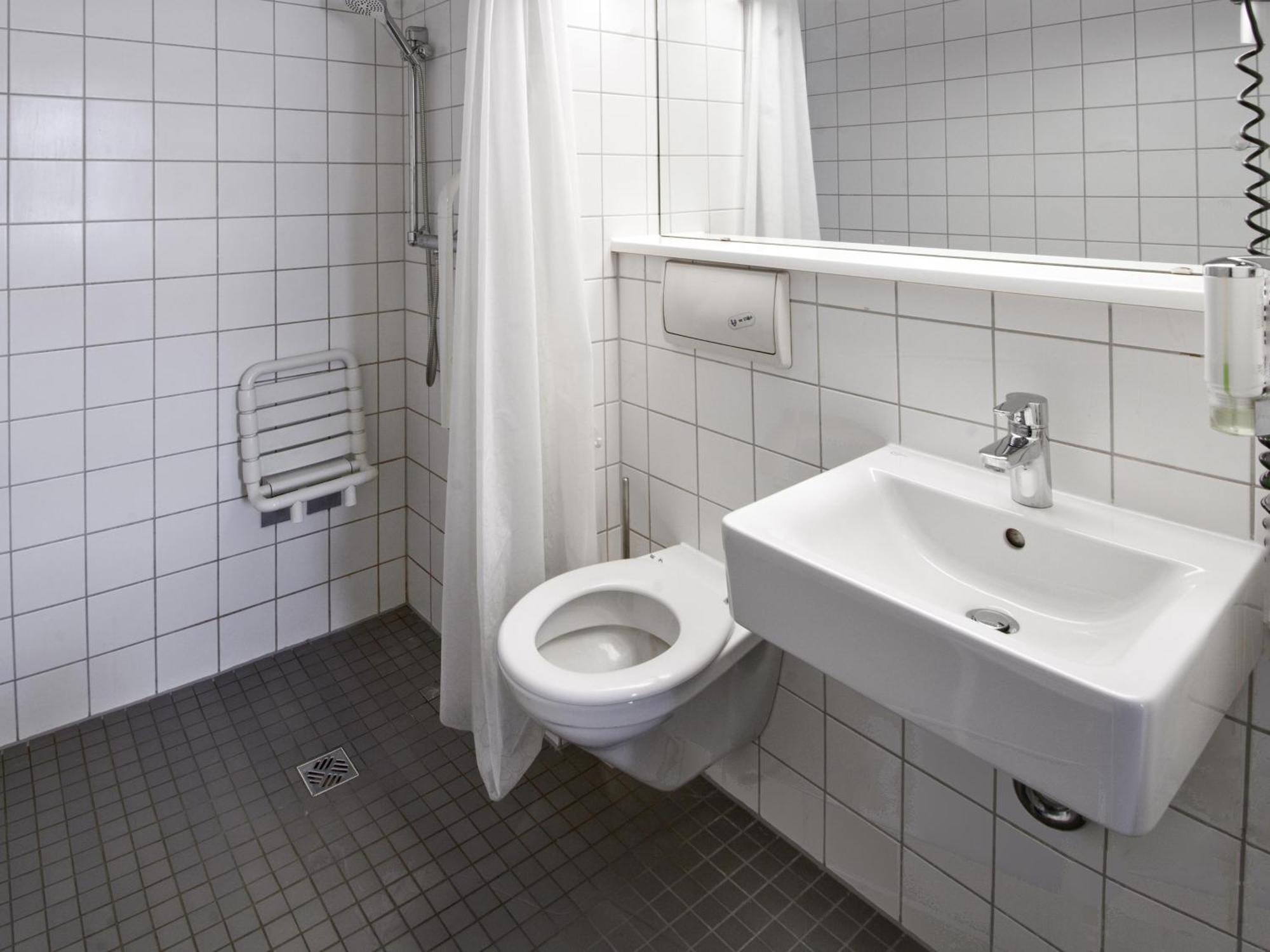 B&B Hotel Offenbach-Kaiserlei Exteriör bild
