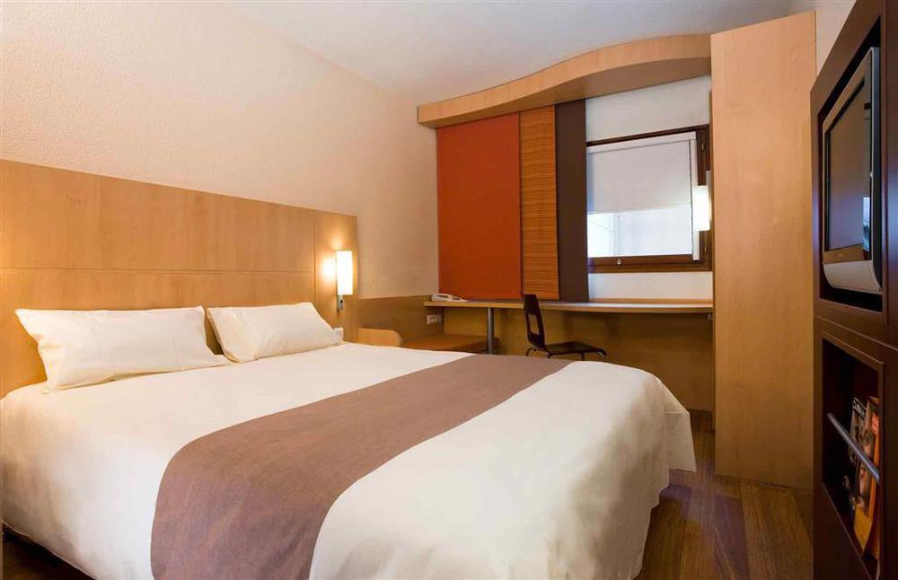 B&B Hotel Offenbach-Kaiserlei Rum bild